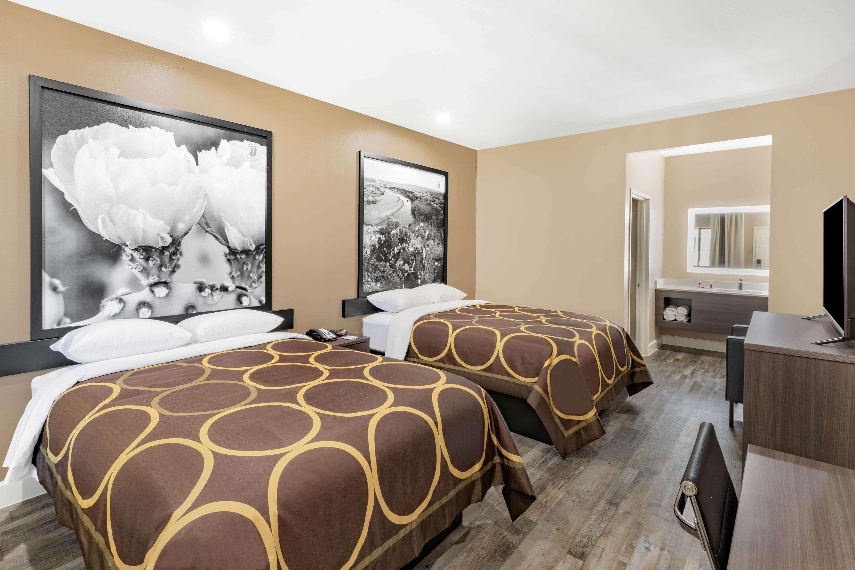 Super 8 By Wyndham Houston Nw Beltway 8-West Rd Hotel Bagian luar foto